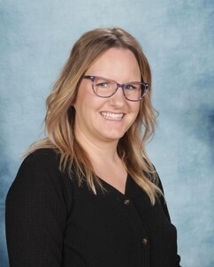 Photo of Courtney Irwin